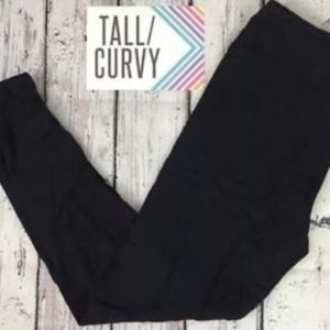 NWOT LulaRoe Black TC leggings! Never Worn!